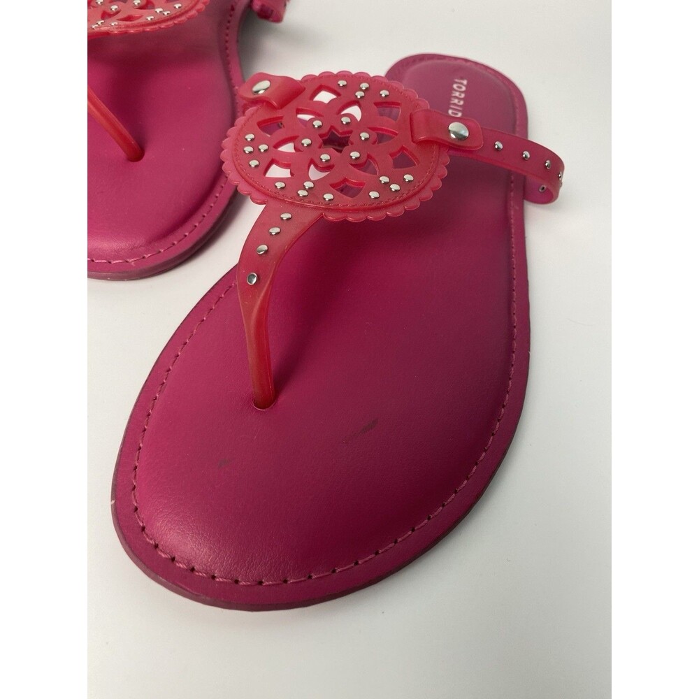 Torrid Pink Medallion Thong Flip Flops 10 WW Extra Wide - Picture 2 of 5